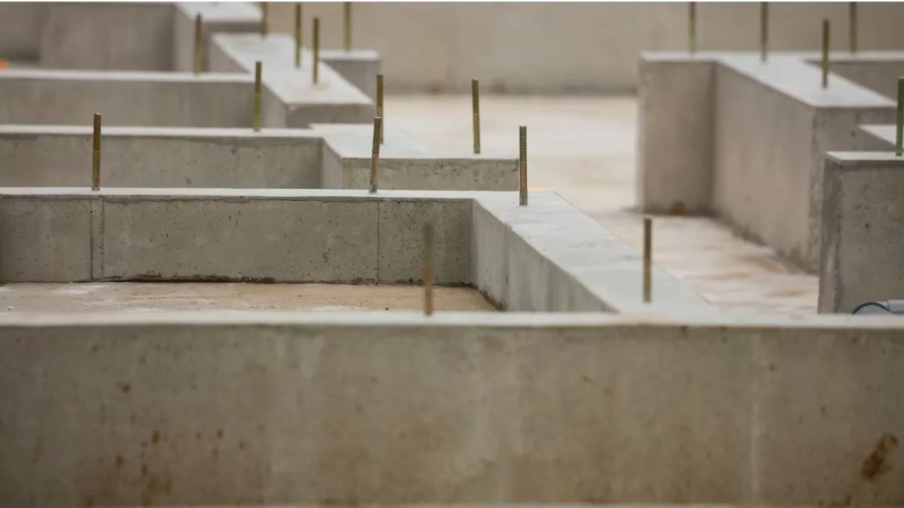 plinth beam