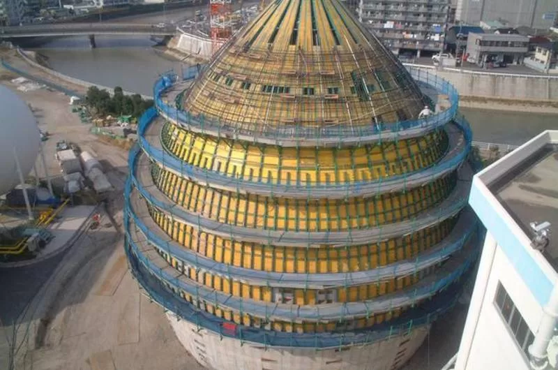 Egg shaped slipform shuttering